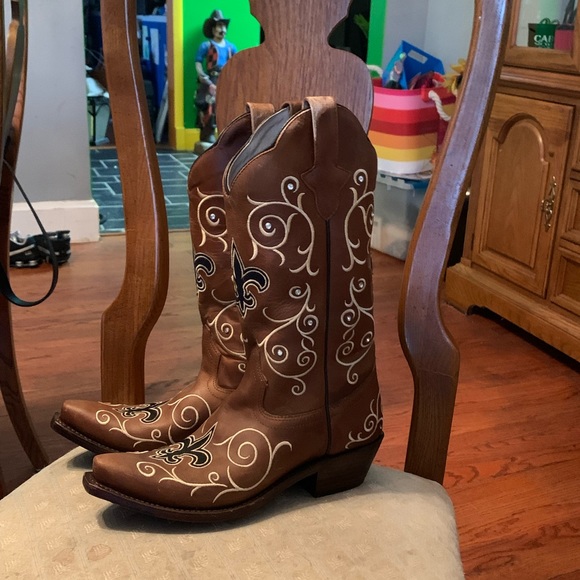 Emery Rose Shoes | Womens Emery Rose Cowboy Boots | Color: Tan | Size: 7 | Mariacovarru681's Closet